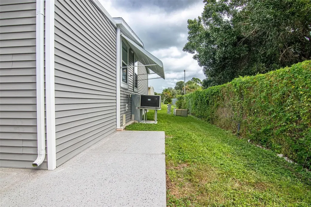 417 Snead Drive North Fort Myers FL 33903