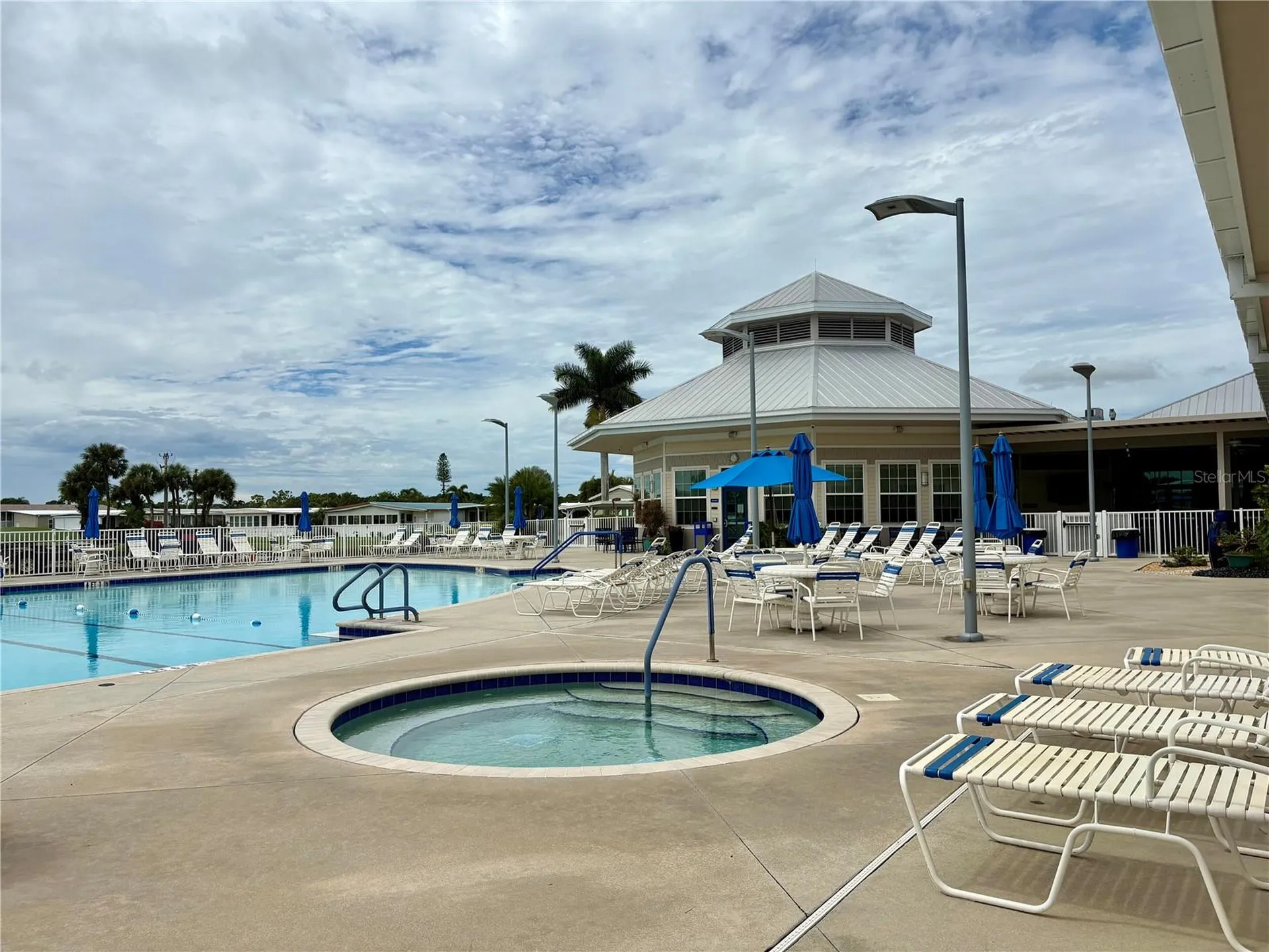 417 Snead Drive North Fort Myers FL 33903