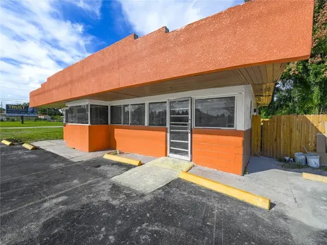 409 Martin Luther King Boulevard NE Winter Haven FL 33881