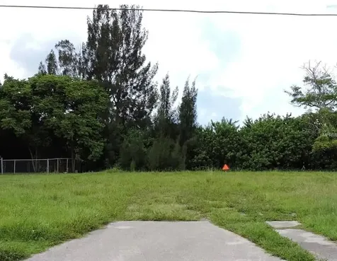 189 Poinsettia Circle NE Port Charlotte FL 33952