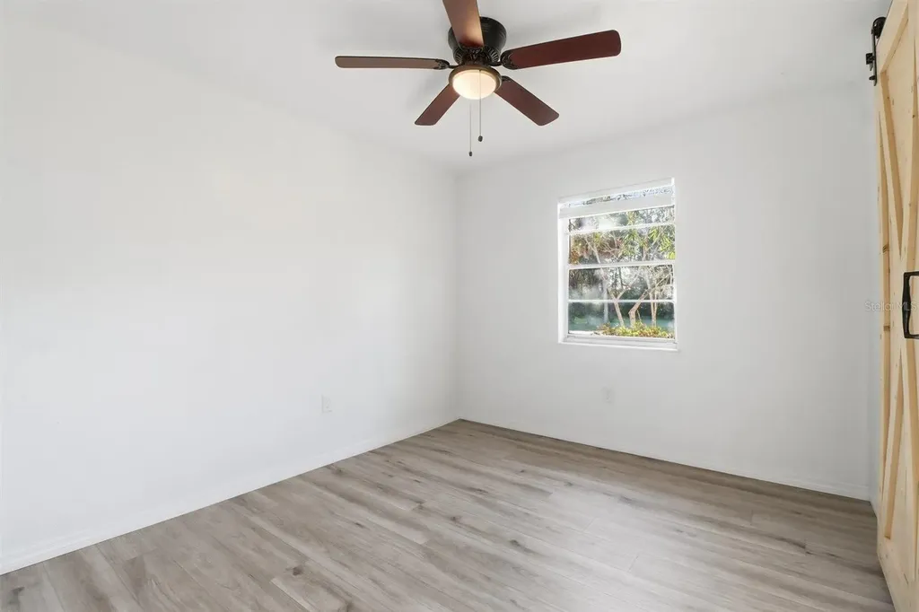 1045 N Fan Palm Point Crystal River FL 34429