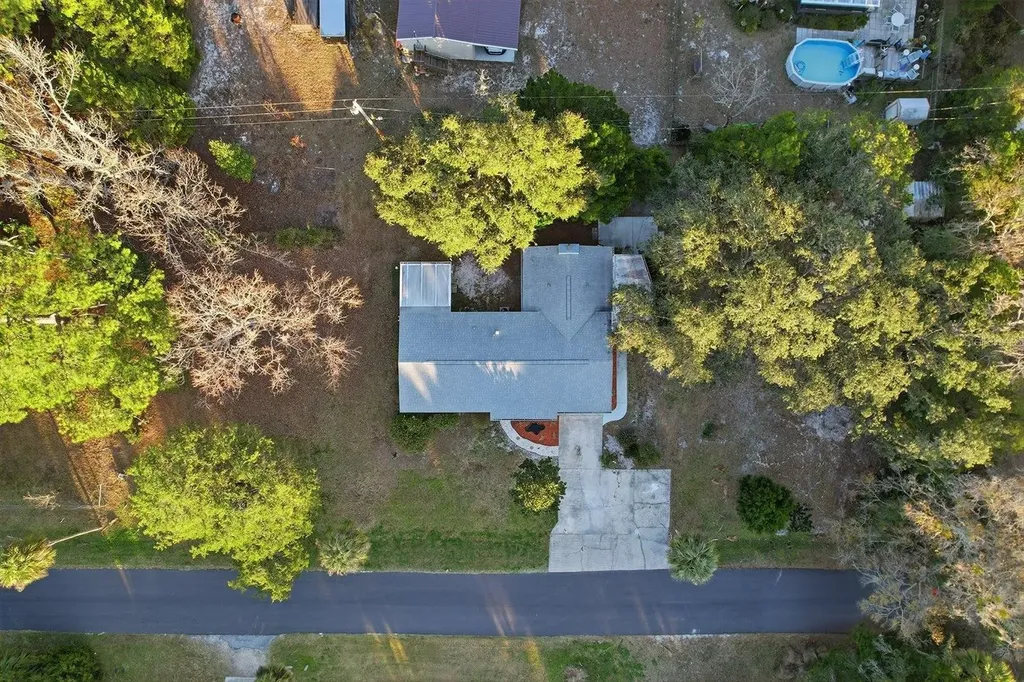 1045 N Fan Palm Point Crystal River FL 34429