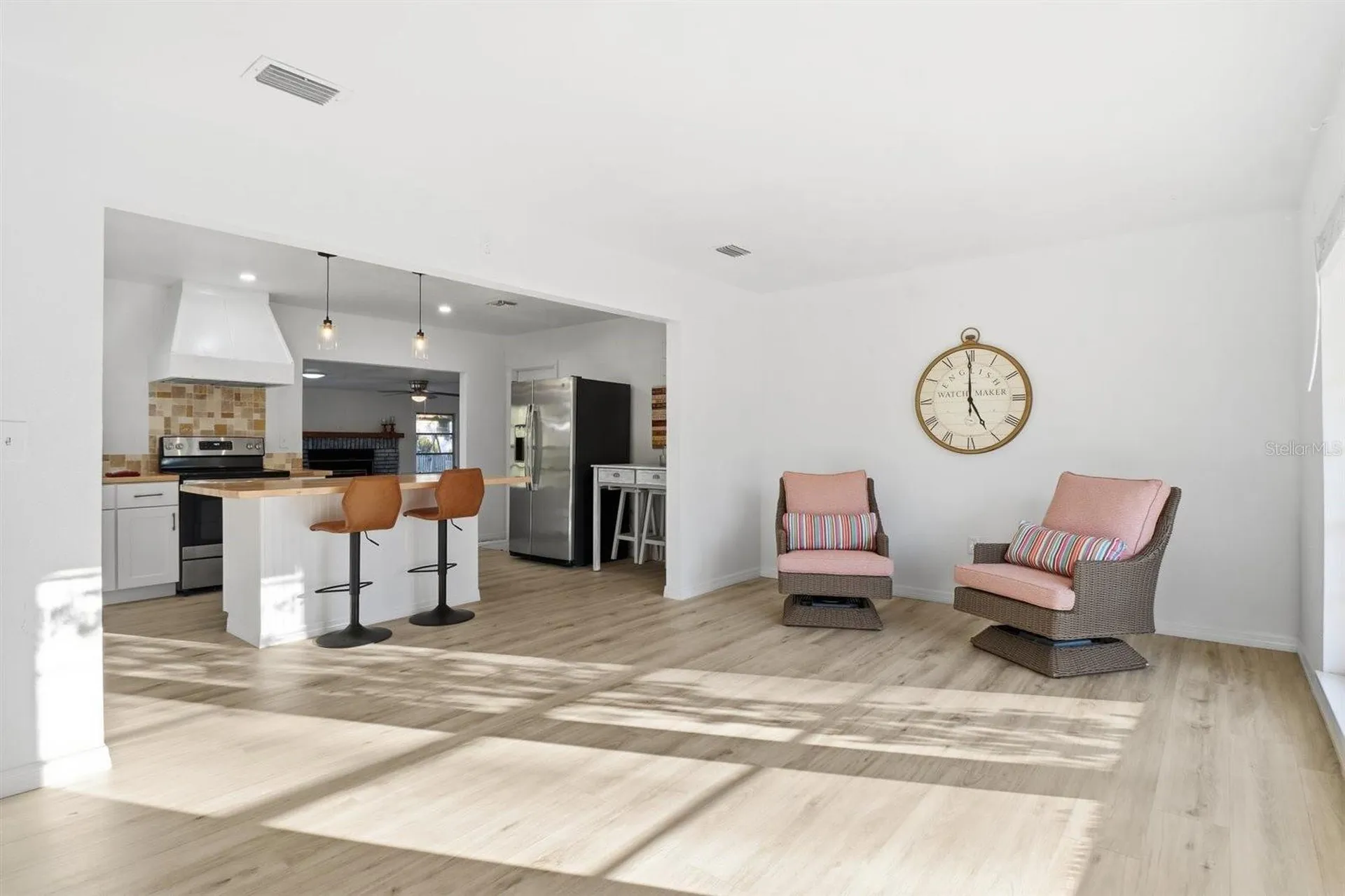 1045 N Fan Palm Point Crystal River FL 34429
