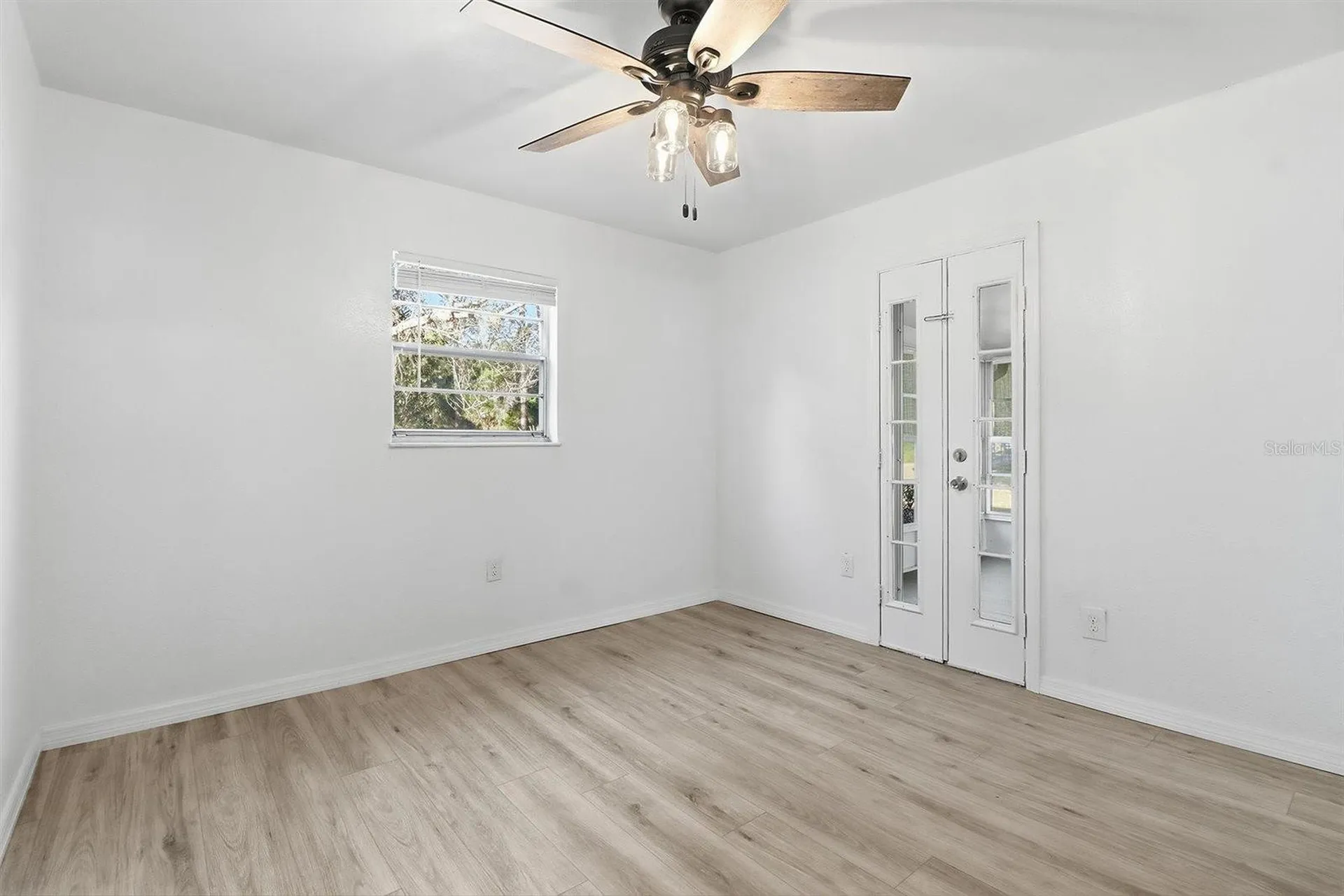1045 N Fan Palm Point Crystal River FL 34429