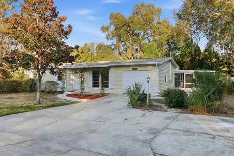 1045 N Fan Palm Point Crystal River FL 34429