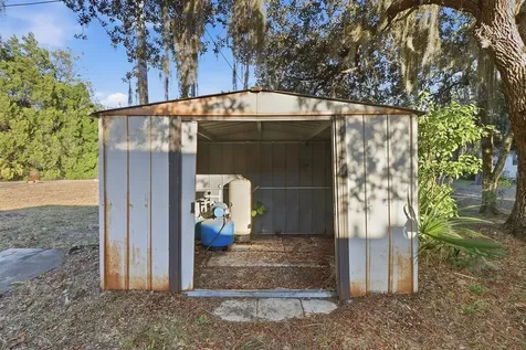 1045 N Fan Palm Point Crystal River FL 34429