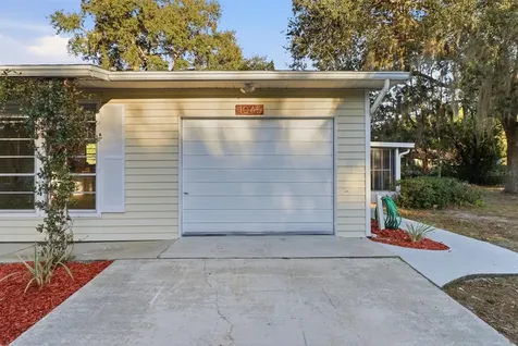 1045 N Fan Palm Point Crystal River FL 34429