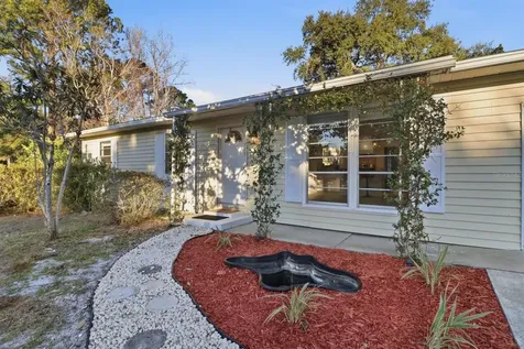 1045 N Fan Palm Point Crystal River FL 34429