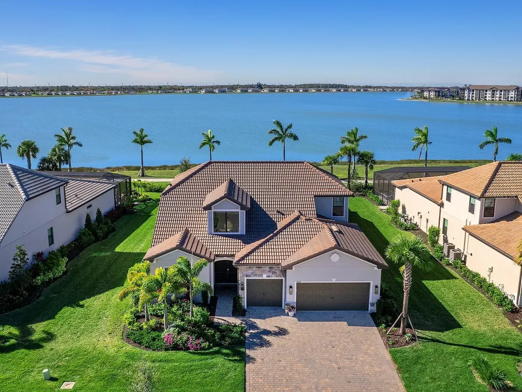 7949 Sunset Pines Drive Sarasota FL 34240