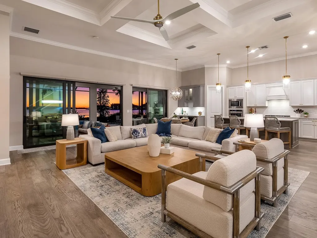 7949 Sunset Pines Drive Sarasota FL 34240