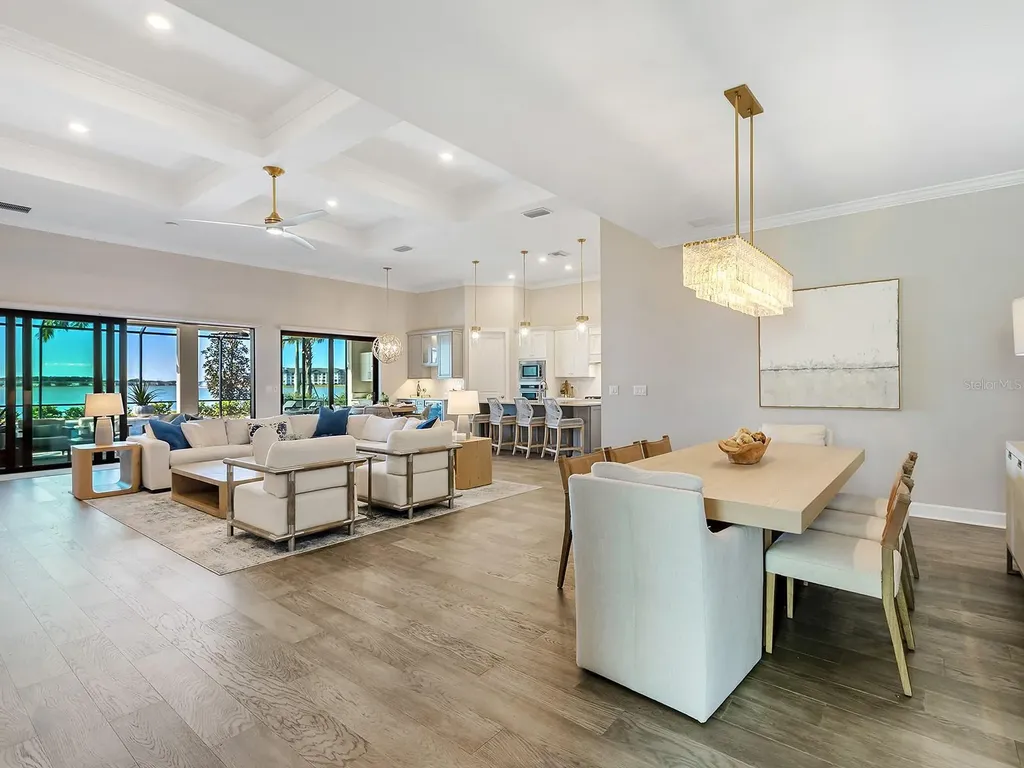 7949 Sunset Pines Drive Sarasota FL 34240