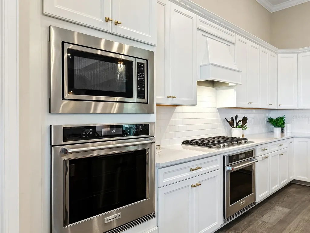 7949 Sunset Pines Drive Sarasota FL 34240