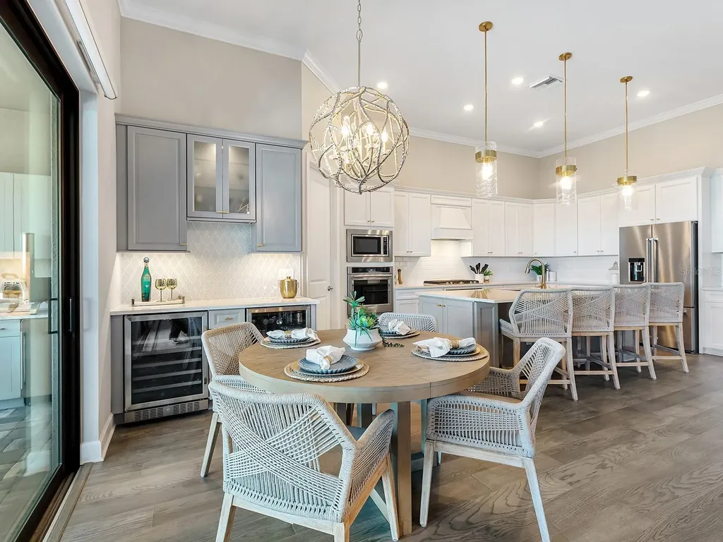 7949 Sunset Pines Drive Sarasota FL 34240