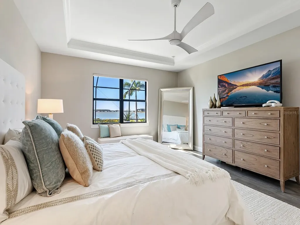 7949 Sunset Pines Drive Sarasota FL 34240