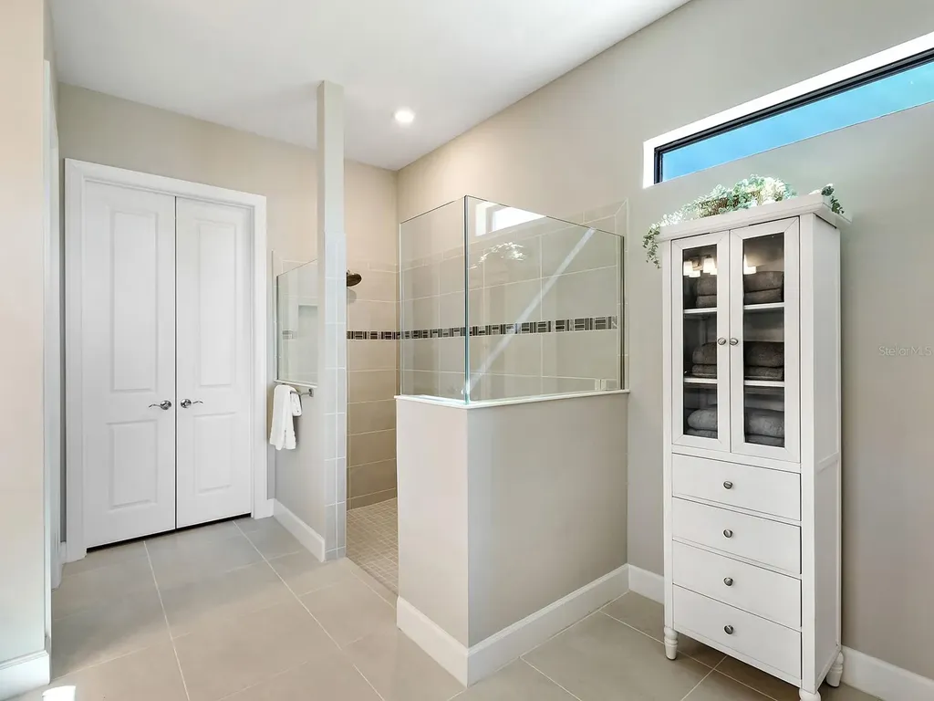 7949 Sunset Pines Drive Sarasota FL 34240