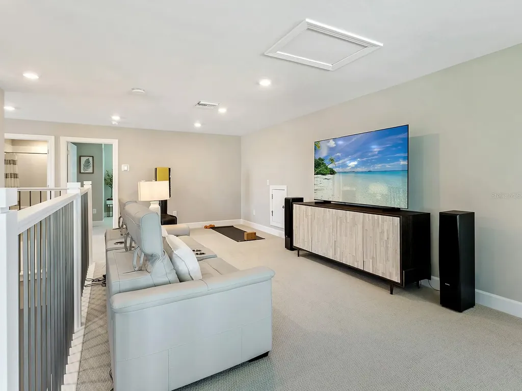 7949 Sunset Pines Drive Sarasota FL 34240