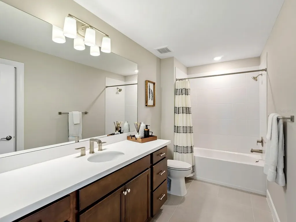 7949 Sunset Pines Drive Sarasota FL 34240
