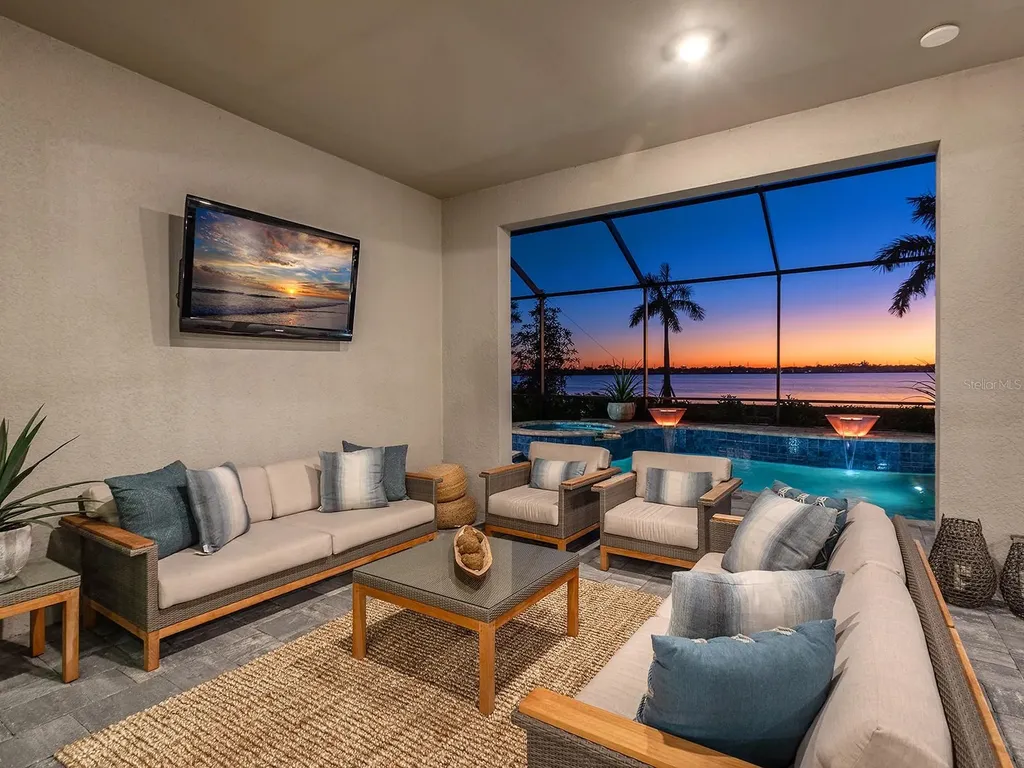7949 Sunset Pines Drive Sarasota FL 34240
