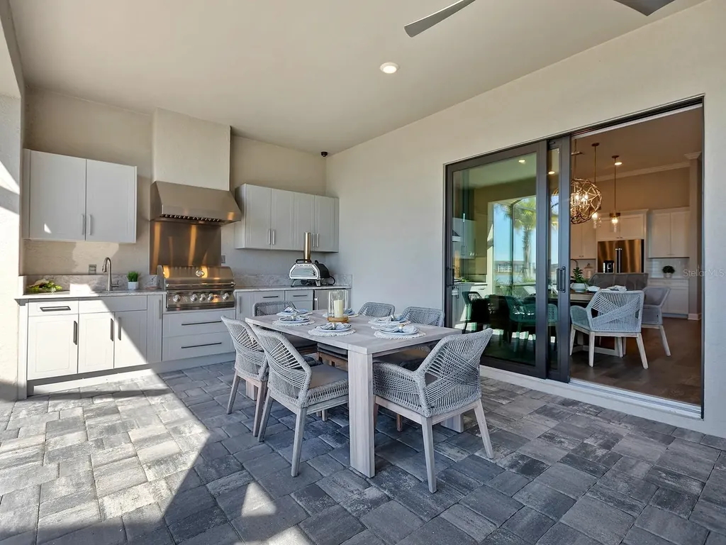 7949 Sunset Pines Drive Sarasota FL 34240