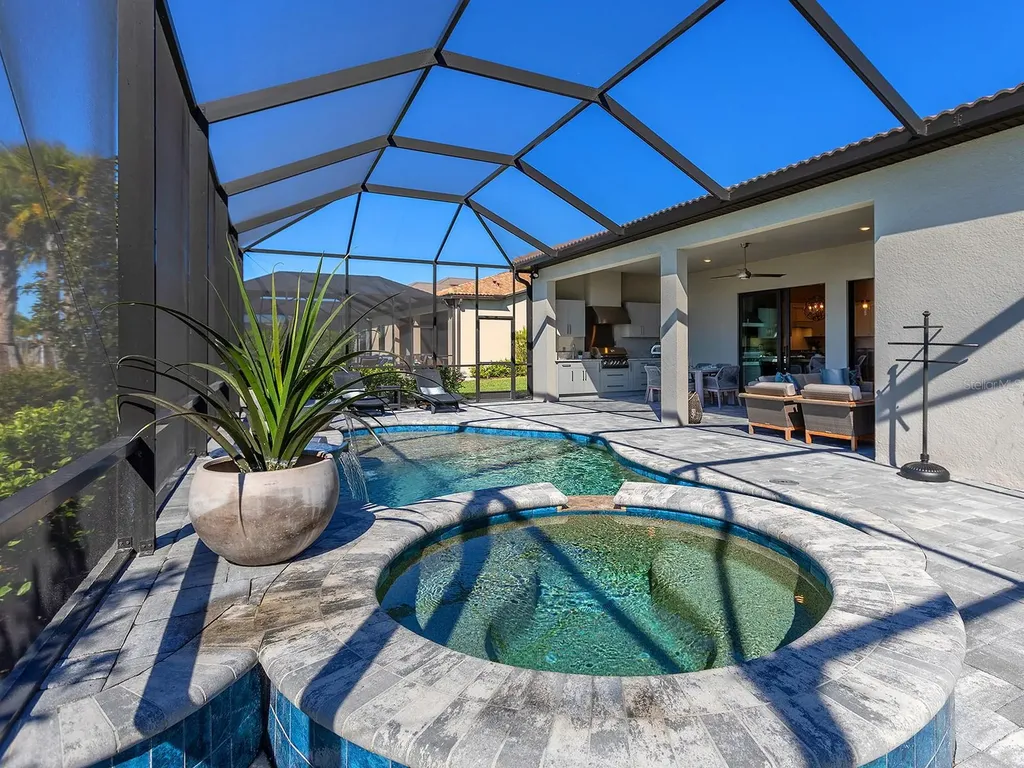 7949 Sunset Pines Drive Sarasota FL 34240