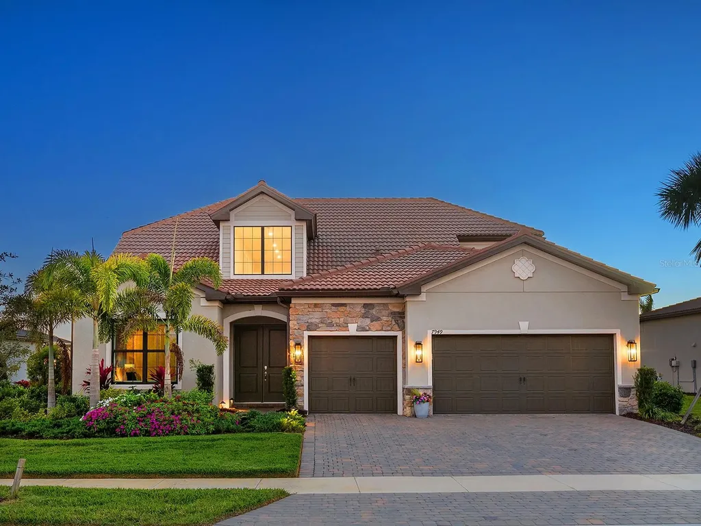 7949 Sunset Pines Drive Sarasota FL 34240