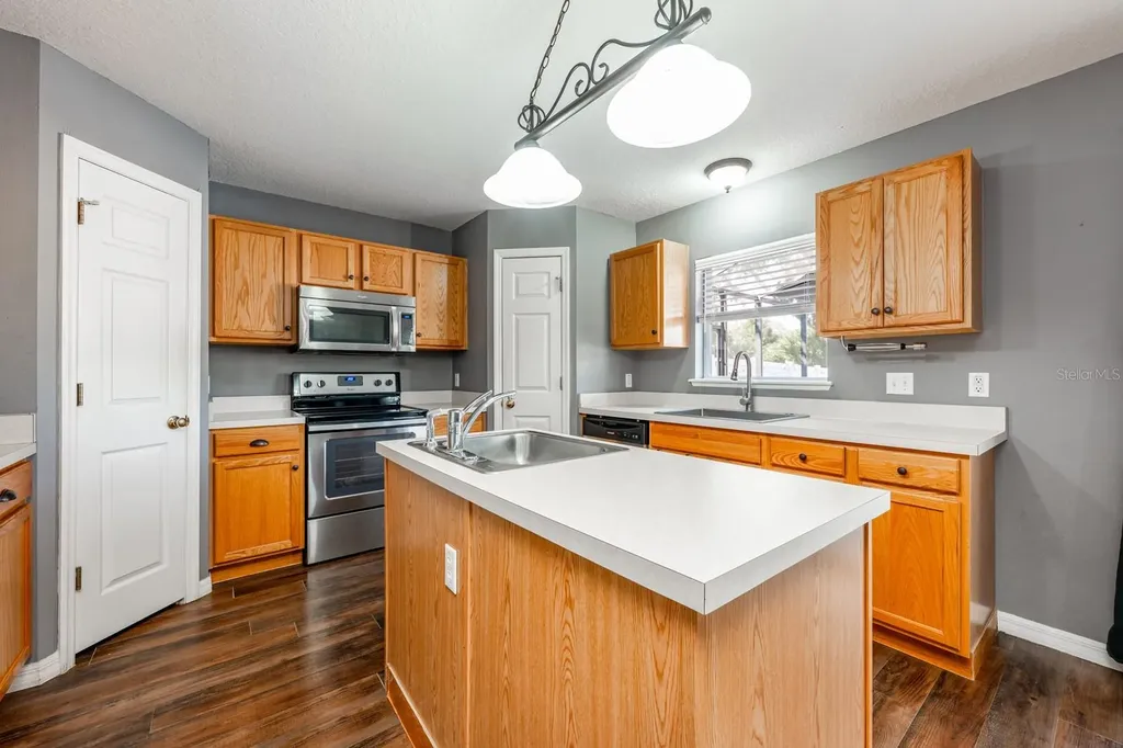 1930 Corner Glen Drive Orlando FL 32820