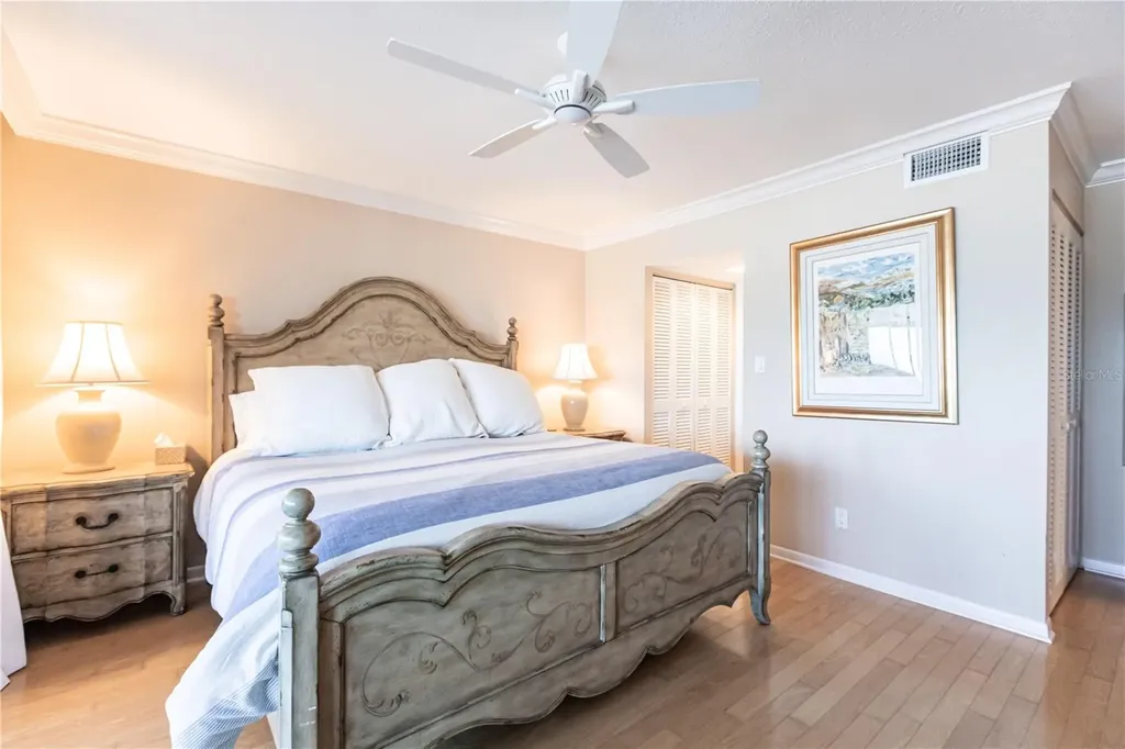 1055 W Peppertree Drive Sarasota FL 34242