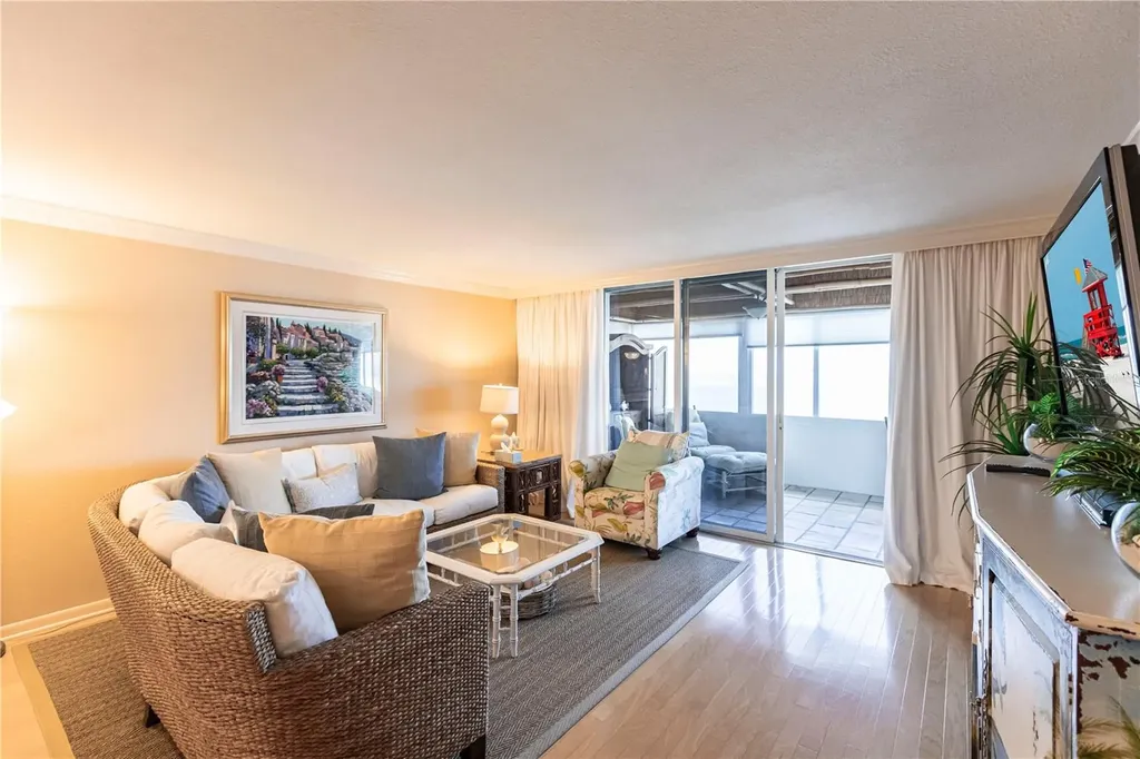 1055 W Peppertree Drive Sarasota FL 34242