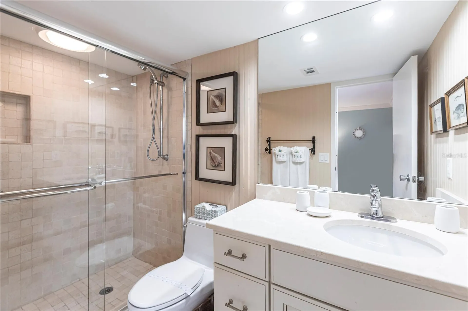 1055 W Peppertree Drive Sarasota FL 34242