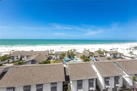 1055 W Peppertree Drive Sarasota FL 34242