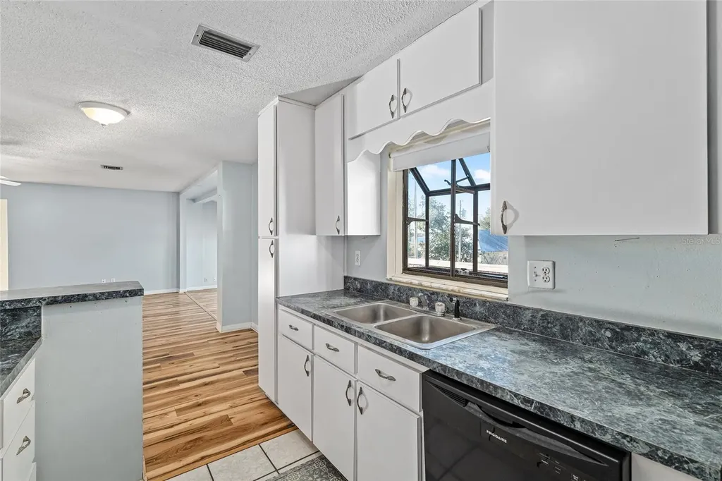 10577 SE 101st Avenue Road Belleview FL 34420