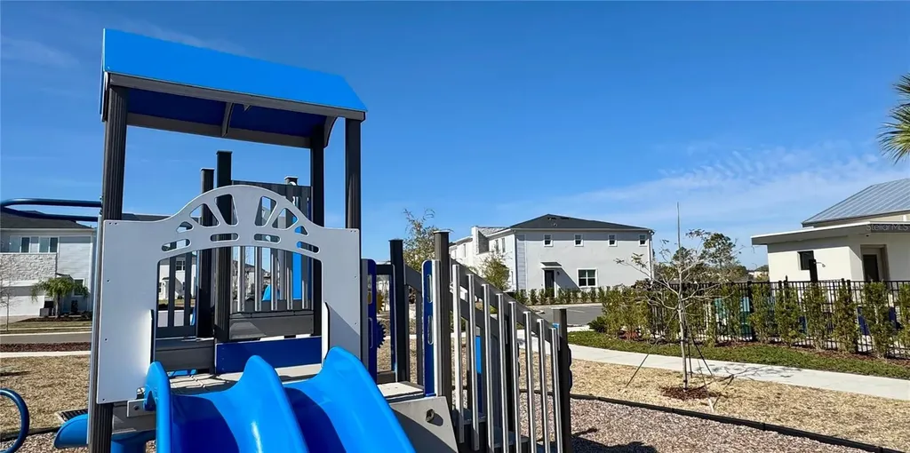 93 Nine Iron Drive Davenport FL 33896