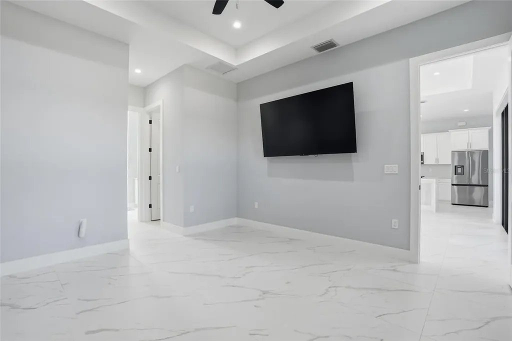2415 56th Avenue NE Naples FL 34120