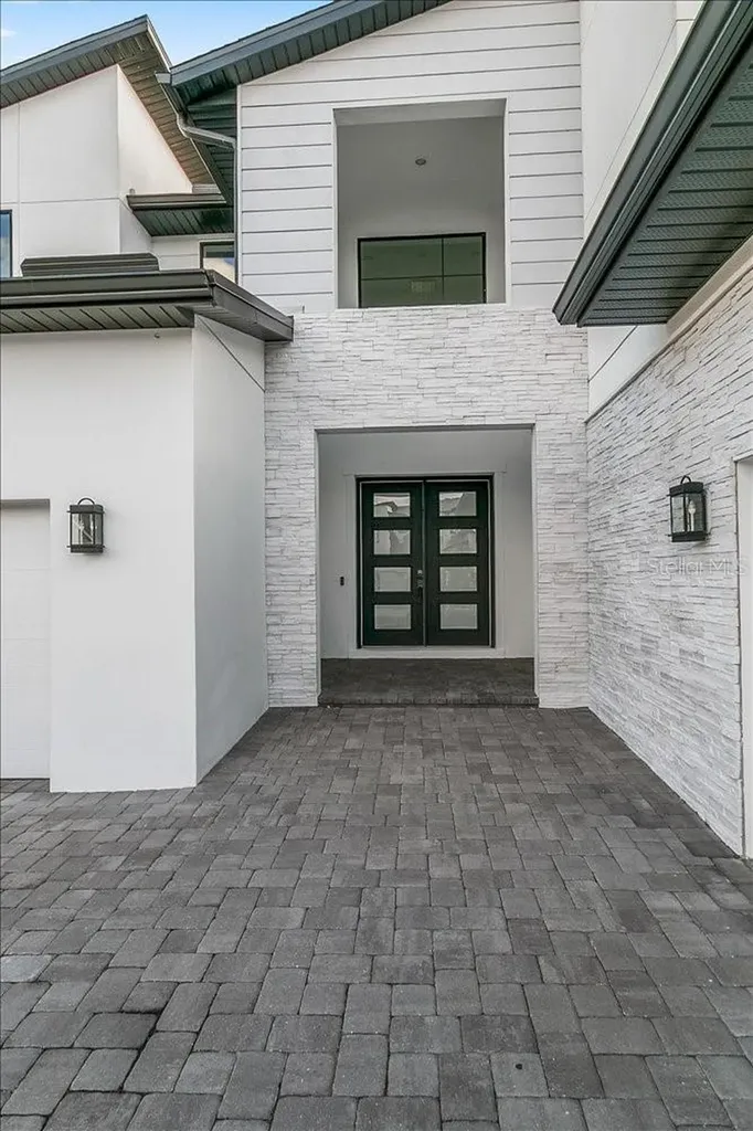 9004 Santorini Drive Orlando FL 32827