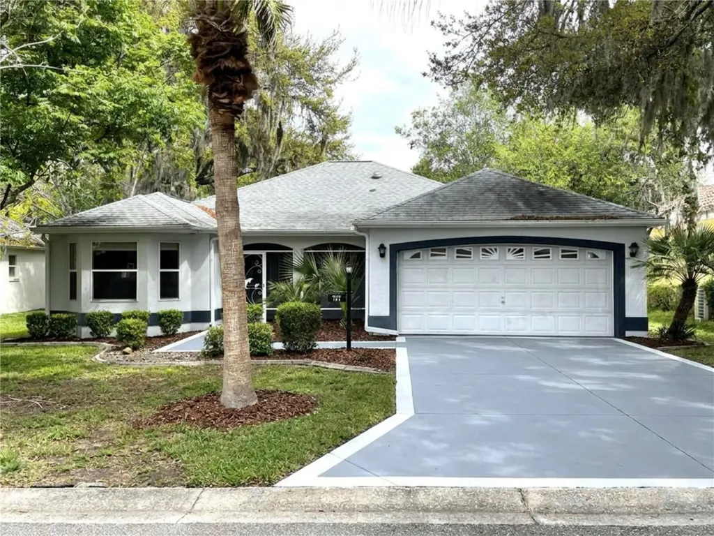 144 Costa Mesa Drive Lady Lake FL 32159