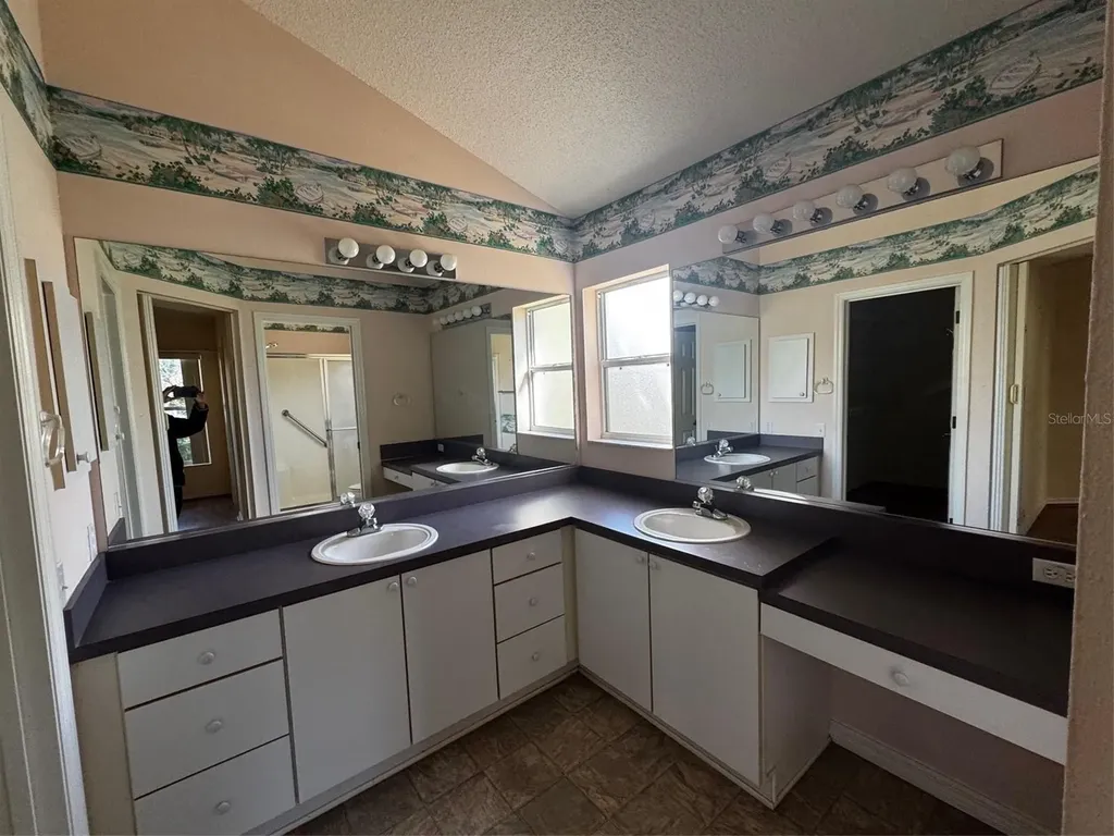 144 Costa Mesa Drive Lady Lake FL 32159