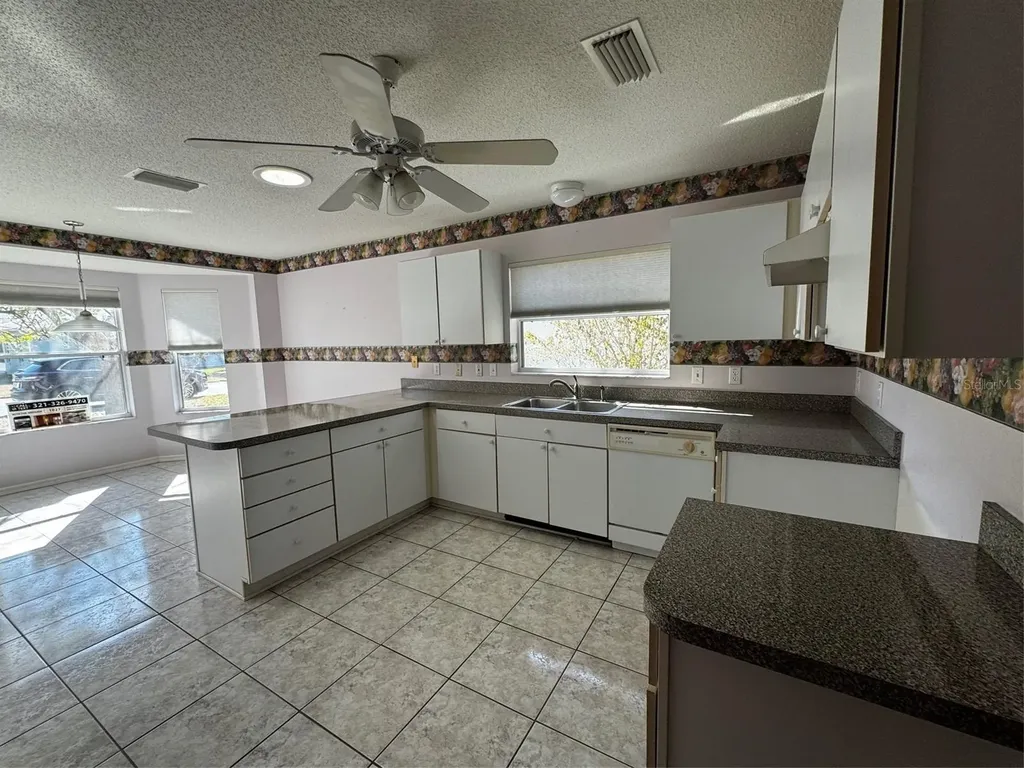 144 Costa Mesa Drive Lady Lake FL 32159