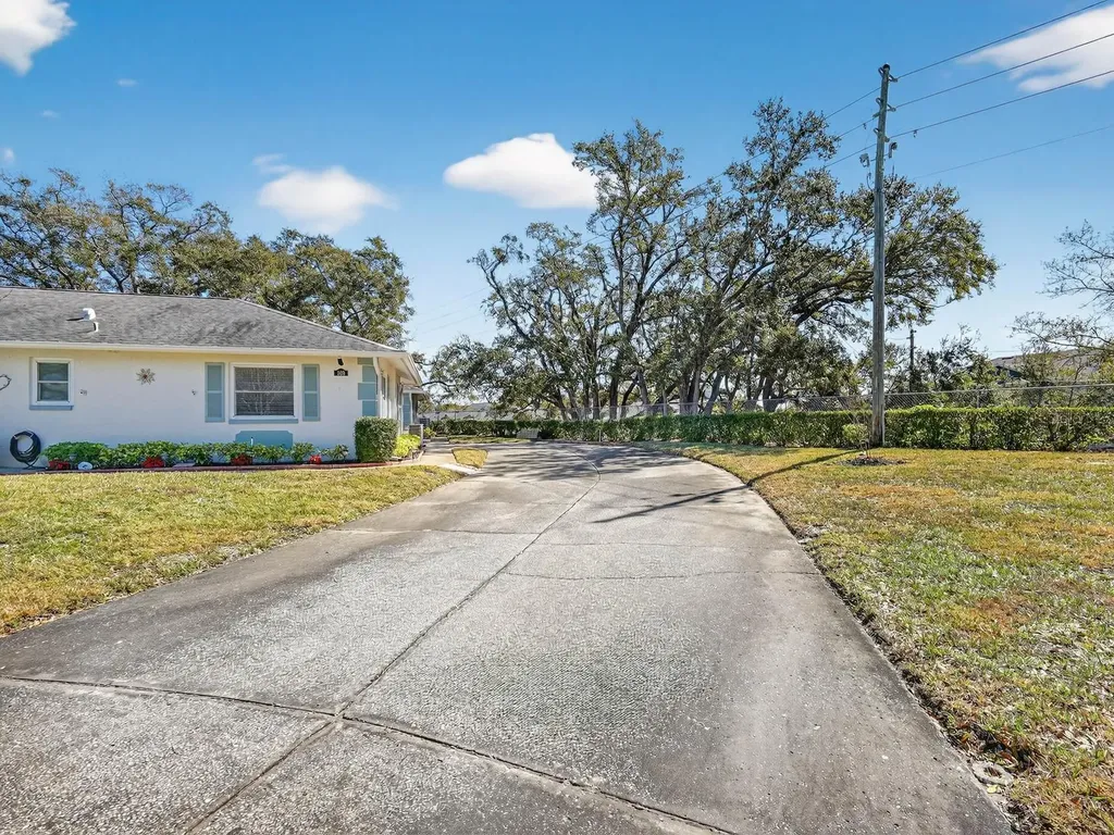 365 Durham Court Dunedin FL 34698