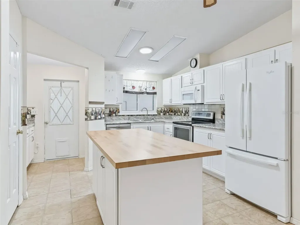 920 Saint Andrews Boulevard The Villages FL 32159