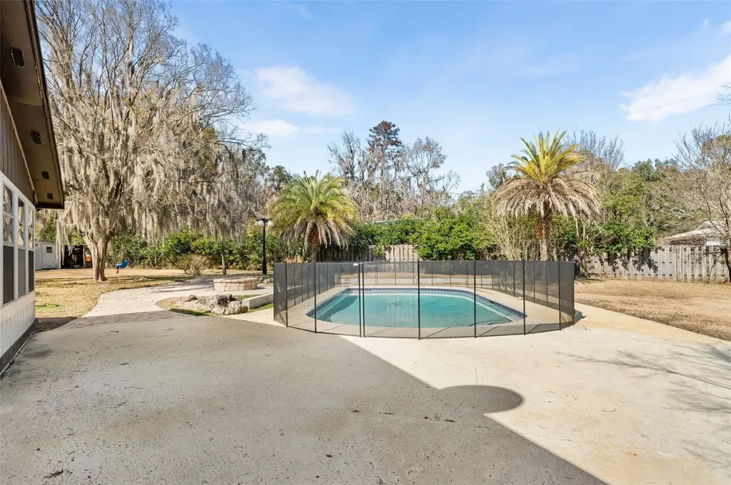 8604 NW 1st Avenue Gainesville FL 32607