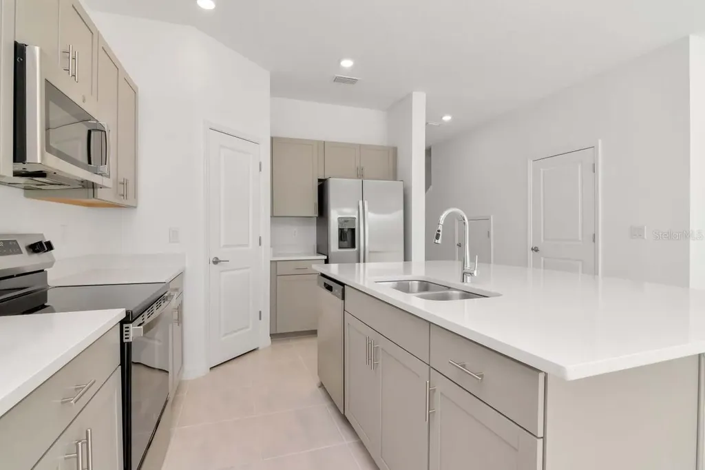 34234 Polacca Lane Wesley Chapel FL 33543