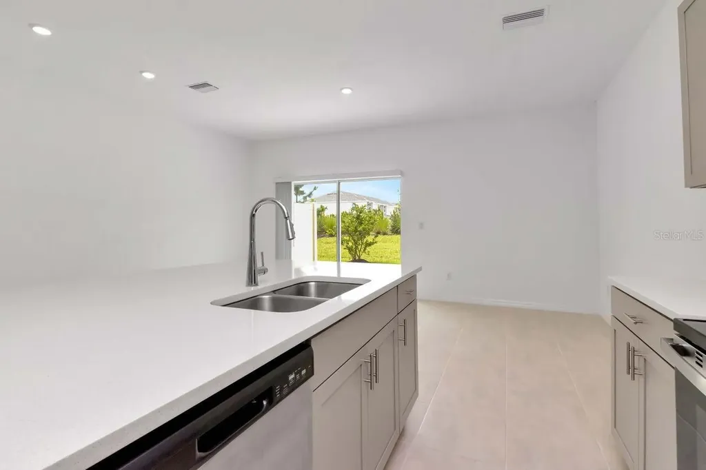 34234 Polacca Lane Wesley Chapel FL 33543