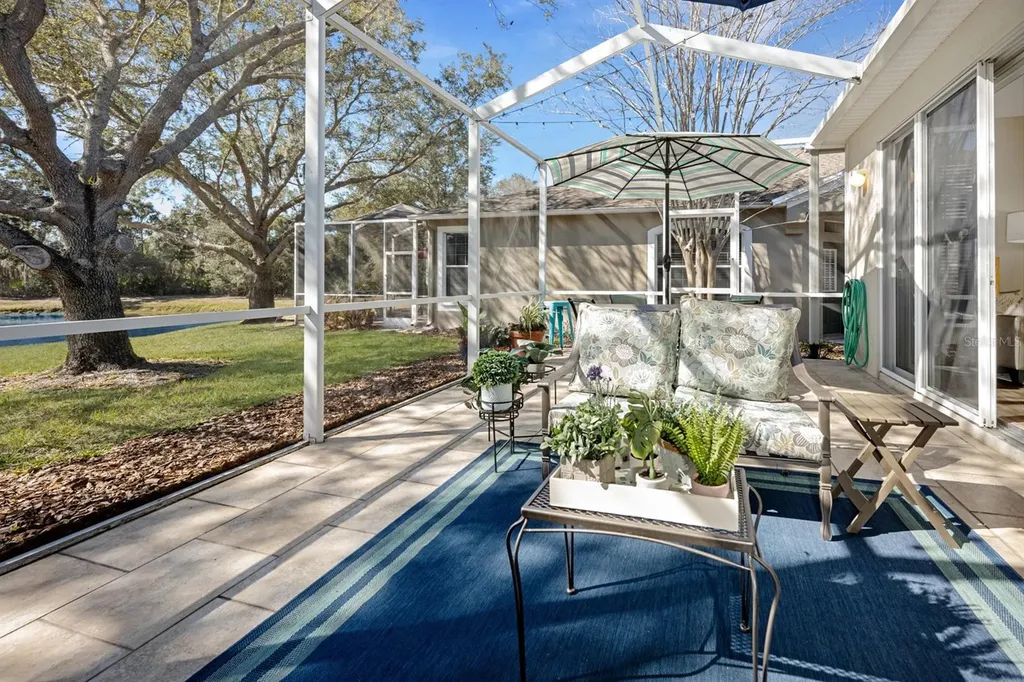 5911 Phoebenest Drive Lithia FL 33547
