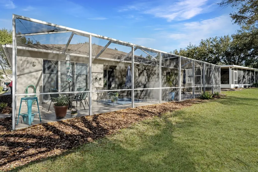 5911 Phoebenest Drive Lithia FL 33547