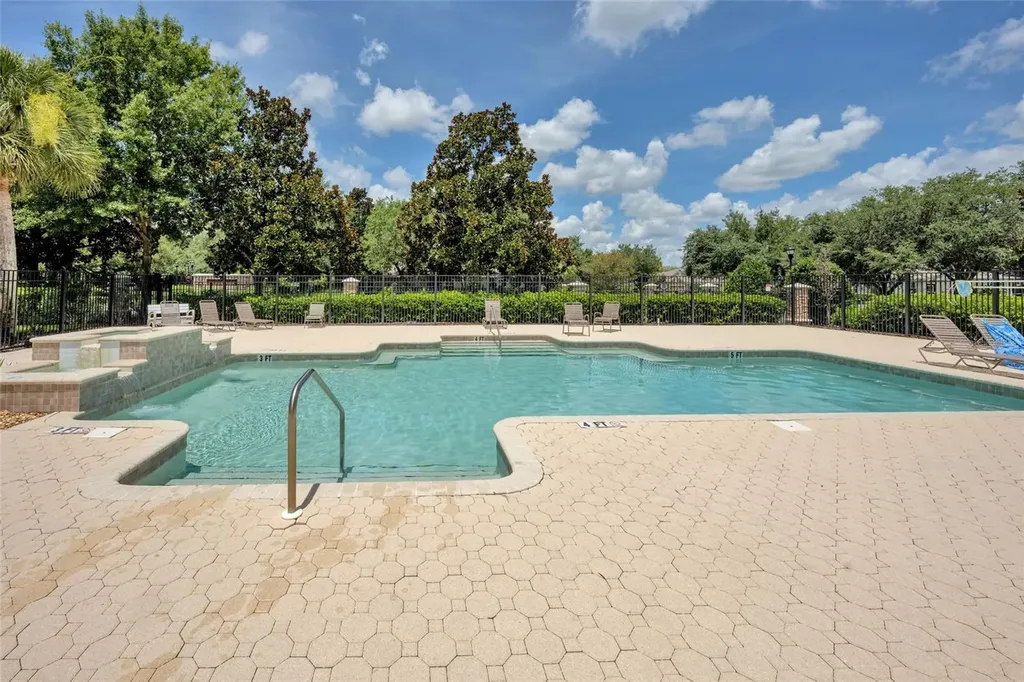 5911 Phoebenest Drive Lithia FL 33547