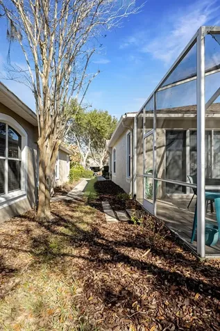 5911 Phoebenest Drive Lithia FL 33547