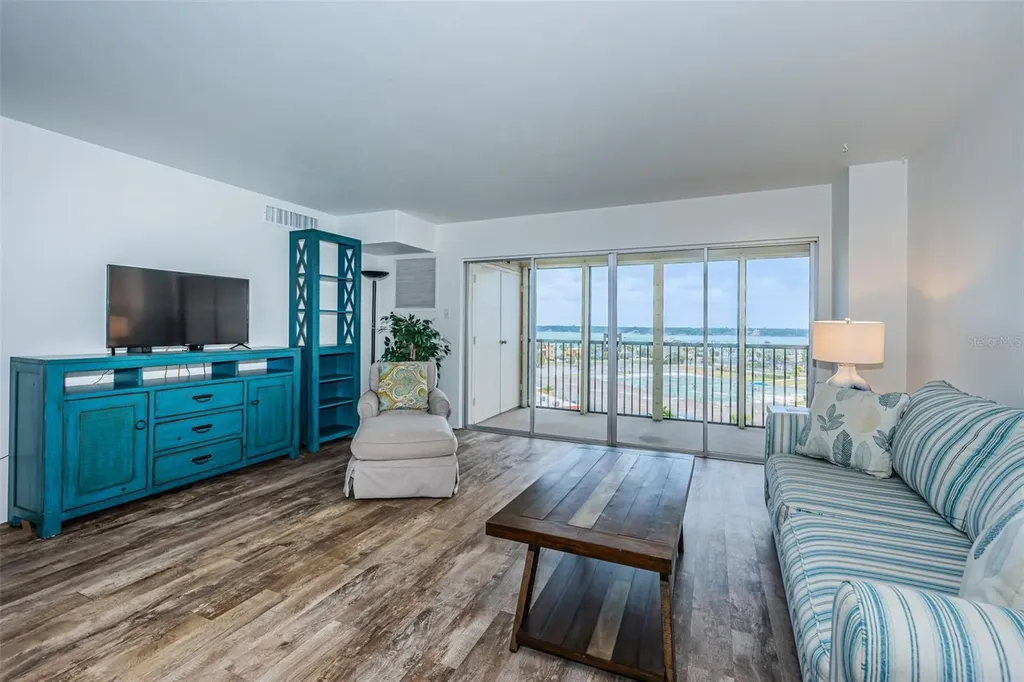 10355 Paradise Boulevard Treasure Island FL 33706