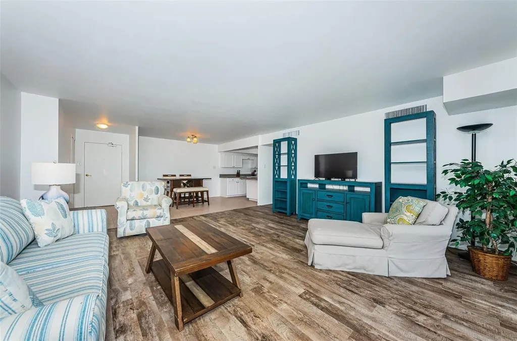 10355 Paradise Boulevard Treasure Island FL 33706