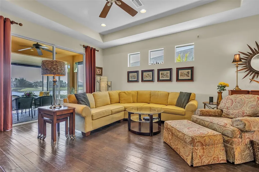 633 Chipper Drive Sun City Center FL 33573