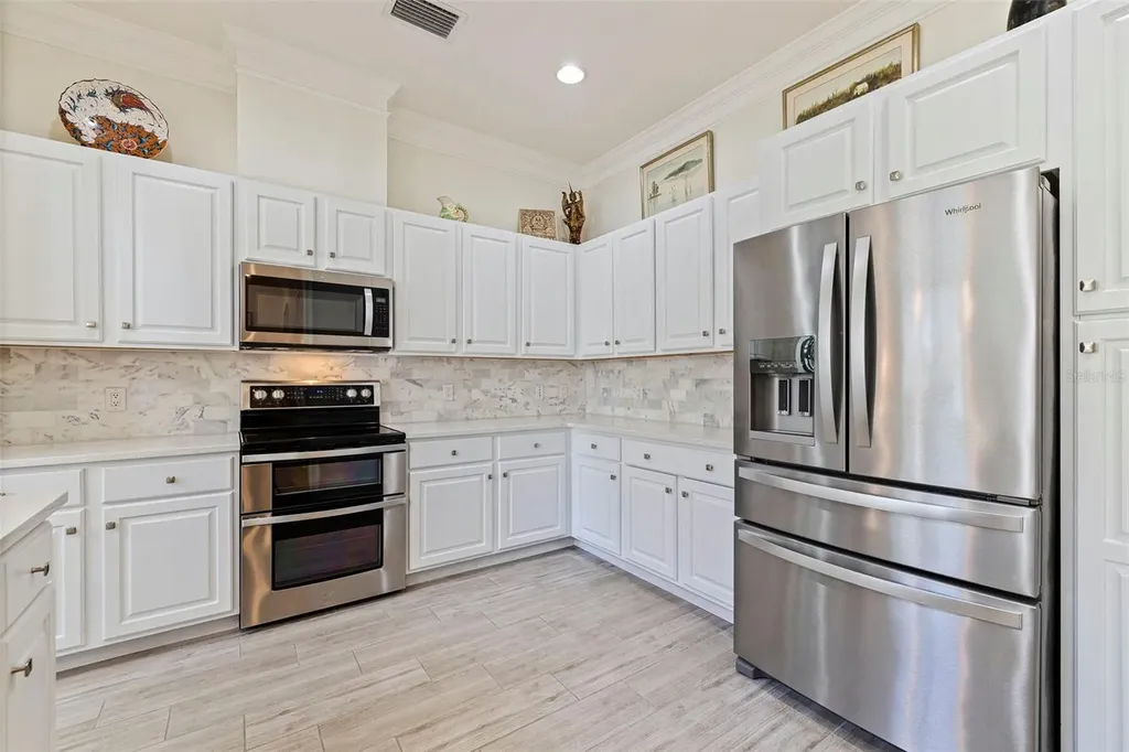 300 Newbury Place N St Petersburg FL 33716